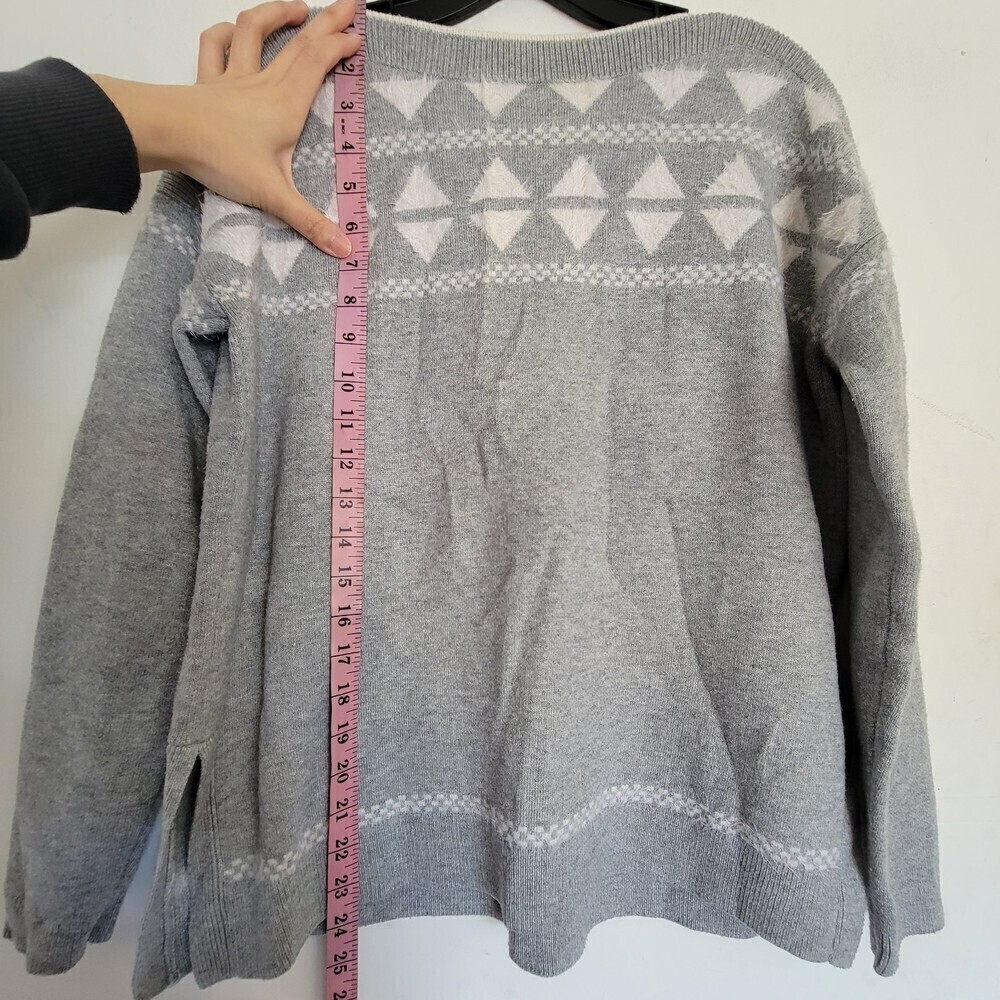 Loft Alpine Triangle Geometric Pattern Furry Long… - image 6